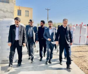 بازدید استاندار یزد از شرکت پیروزان صنعت آریان کویر در شهرستان ابرکوه